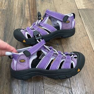 Keen sandals girl 12